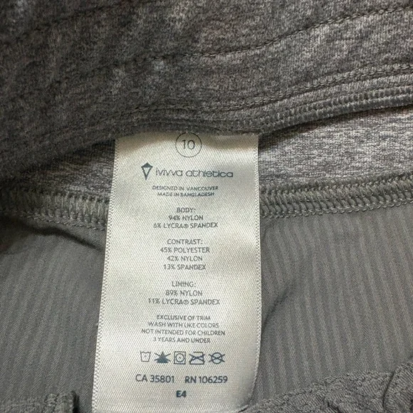 Ivivva Crops Size 10 - Picture 3 of 4